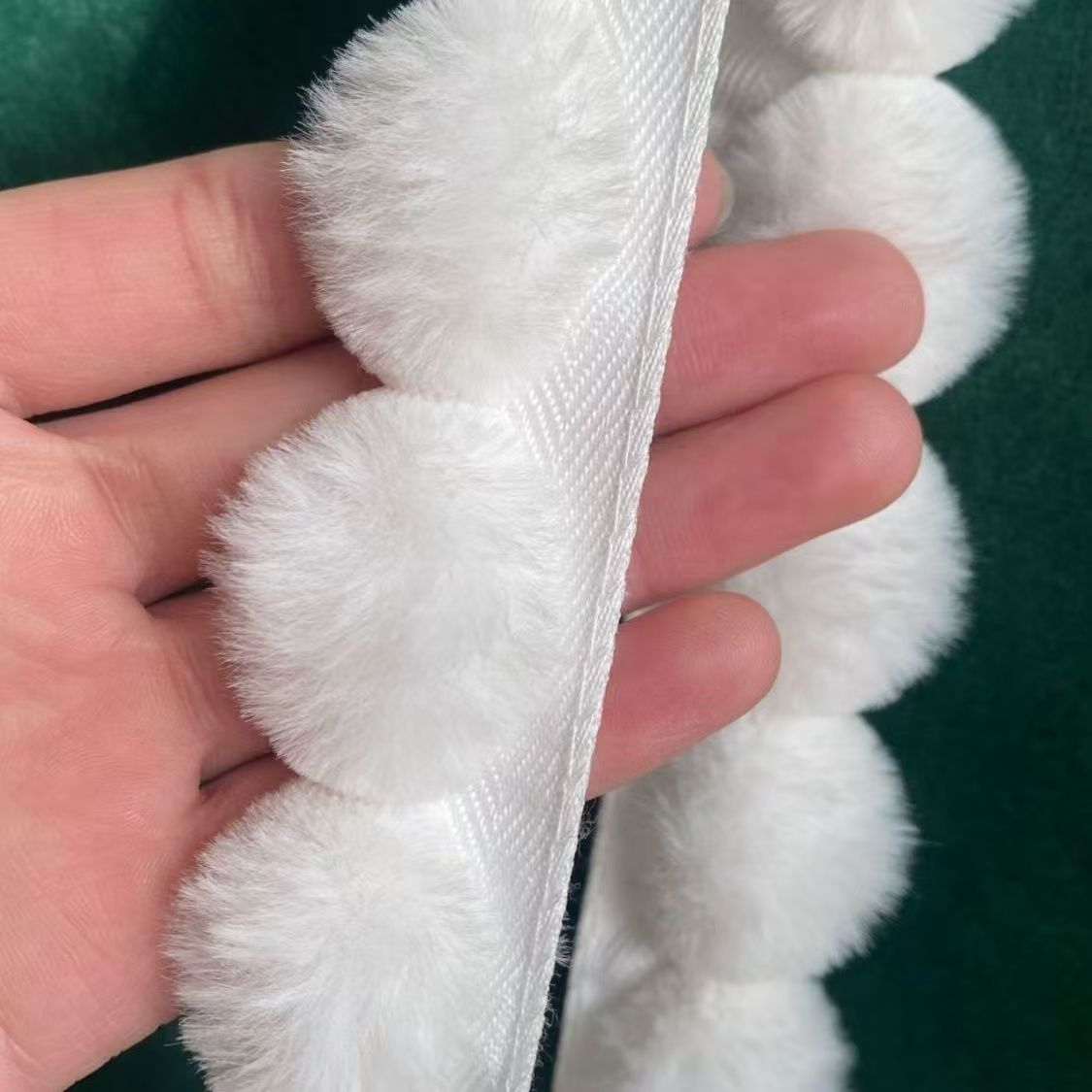 3cm Faux Rabbit Fur Pom Ball L - огляд і ціна Fringe Ribbon Sewing